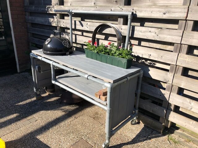 tuinwedstrijd tuinmeubel Chris van Oost